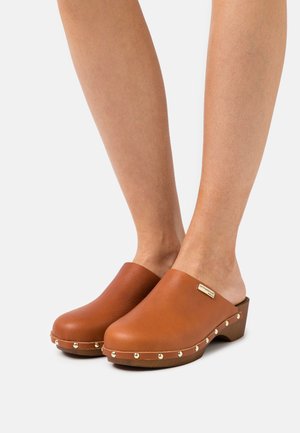 TONSABO - Clogs - tan