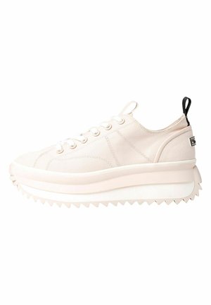 Sneakers - ivory