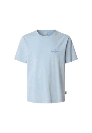 Lyseblå kortermet t-skjorte laget av myk stoff; har et lite brodert logo i en mørkere blåfarge på venstre brystområde.