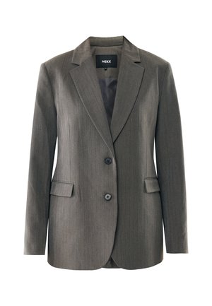 Šedý pruhovaný blazer vyrobený z hladkého materiálu. Má dva přední knoflíky, klopové límce a dvě kapsy. Viditelná podšívka.