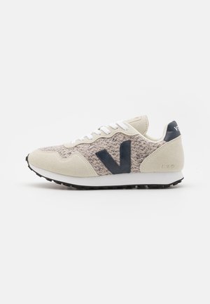 Veja Sneakers laag - snow/nautico