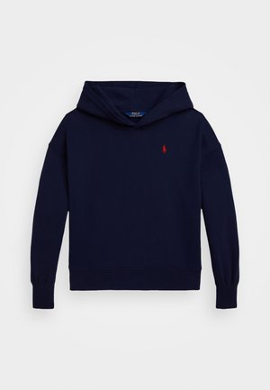 Navyblauwe hoodie van katoen, met een voorkant kangaroo-zak, rib gebreide manchetten en zoom. Inclusief een klein rood logo op de borst.