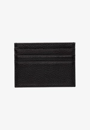 Zwart gestructureerd leren kaarthouder met drie horizontale kaartsleuven, plat weergegeven op een witte achtergrond.