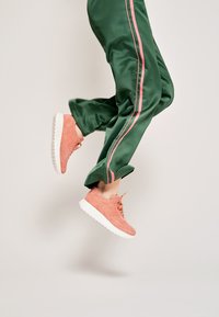 RYŁKO - Sneakersy niskie