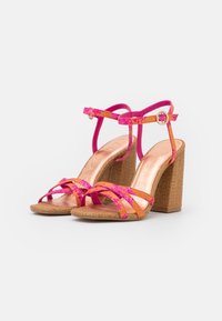Ted Baker Korolliset sandaalit - pink
