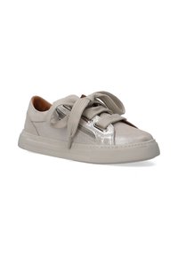 Helle beigen Sneaker mit metallic-glänzender Oberfläche, Stoffsenkeln, runder Zehenpartie und strukturiertem Gummisohle. Verfügt über einen seitlichen Reißverschluss und eine glatte Finish.