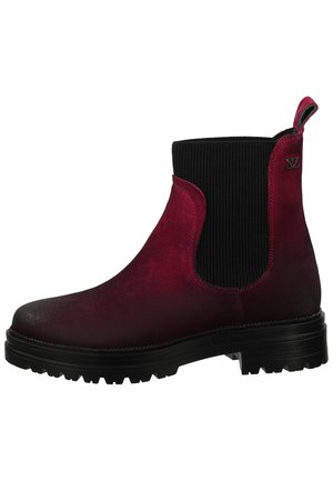 Botas Chelsea de ante burdeos con paneles laterales elásticos negros, acabado texturizado y suela negra resistente, que presentan un detalle de logo en el lateral.