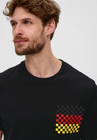 s.Oliver Camiseta estampada - schwarz