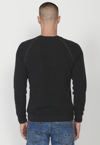 Koroshi - Sweter