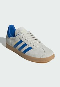 adidas Originals GAZELLE - Tenisice - alumina blue gum