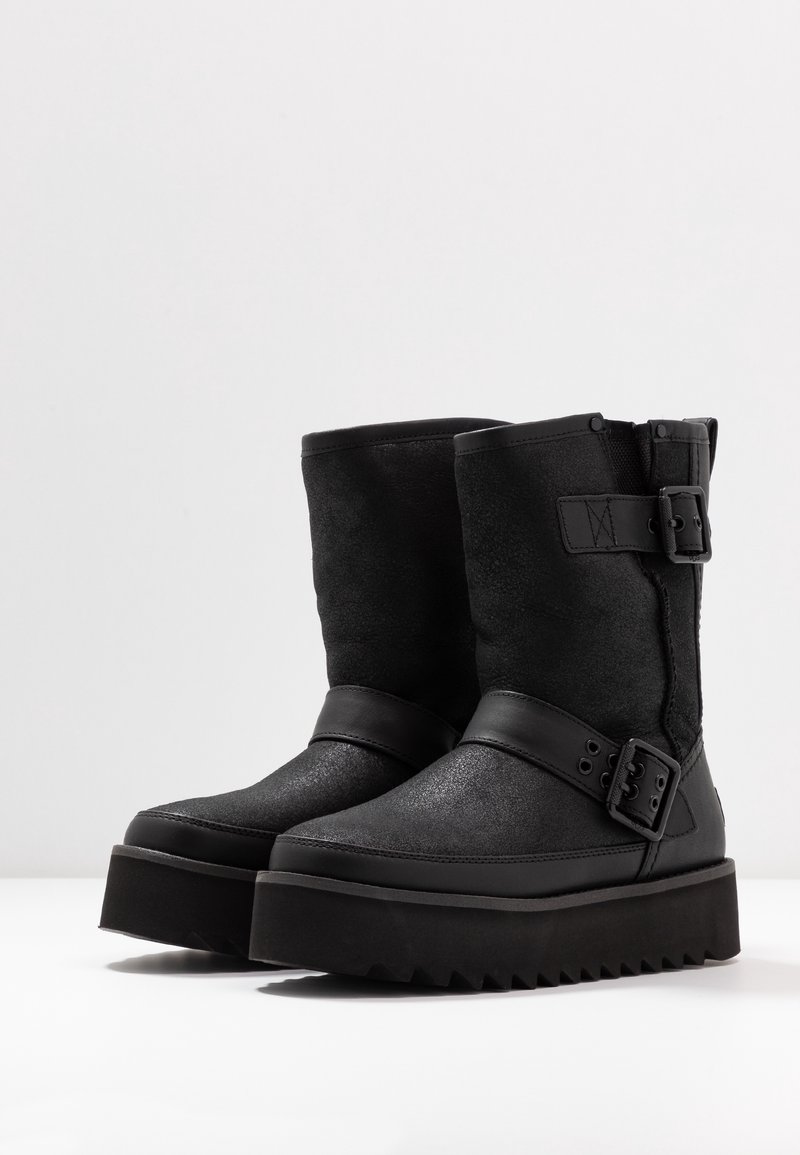 UGG Botas con plataforma black/negro (Segunda mano)