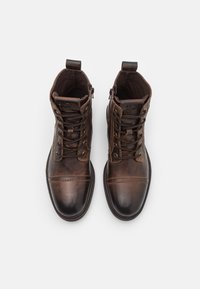 Jack & Jones JFWHOWARD - Botines con cordones - cognac