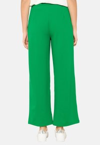 LolaLiza LOOSE-FITTING - Hlače - green apple