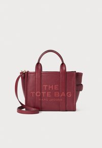 THE SMALL TOTE - Handväska - cherry