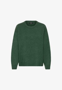 Selezionato, pineneedle