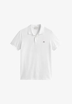 Weißes Poloshirt mit kurzen Ärmeln, zwei Knöpfen und kleinem gesticktem Schild-Logo auf der linken Brust.