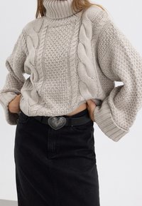 Even&Odd Sweter