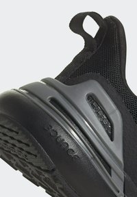 adidas Performance RAPIDASPORT BOUNCE LACE - Zapatillas running asfalto - core black   core black   iron metallic