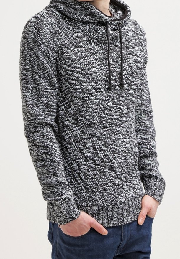 Strick-Hoodie in schwarz-weißem Melange-Muster, mit Kordelzug, gerippten Bündchen und Saum. Legere Passform mit strukturiertem Aussehen.