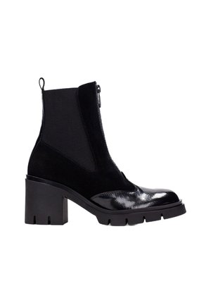 Platform ankle boots - black