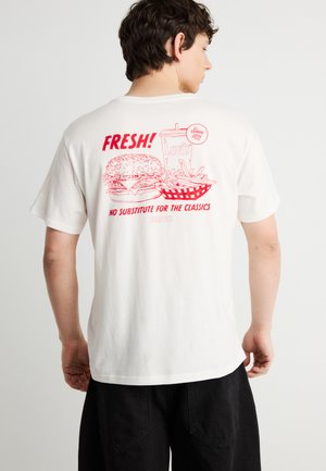 RELAXED FIT TEE - Μπλουζάκι με στάμπα - fresh white plus