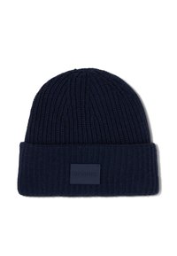 Námořnická pletená čepice s žebrovanou strukturou, ohrnutým lemem a obdélníkovou značkou s nápisem "BOGNER."