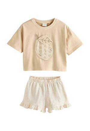 Beige kurzes Crop-Top mit besticktem Zitronen- und Blattmuster, kombiniert mit hellbeigen, karierten Shorts mit elastischem Bund und gerafften Säumen.