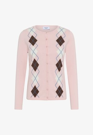 Svijetloružičasti kardigan s višebojnom argyle uzorkom u bijeloj, smeđoj i plavoj boji. Ima okrugli izrez i dugmad sprijeda.