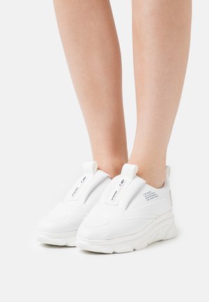 Tenisky - white