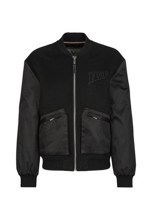 Schwarze Bomberjacke mit Reißverschluss, geripptem Kragen und Bündchen, zwei vorderen Reißverschlusstaschen und dezentem "19V69"-Logo auf der linken Brust.