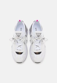 Guess GENIVER - Sneakers basse - white