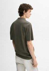 Massimo Dutti SHORT SLEEVE - Polo shirt - green