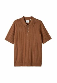 Hnědá polo košile s krátkým rukávem a vroubkovanou texturou, tříknoflíkovou légou a klasickým límcem. Obsahuje jemné svislé pruhy.