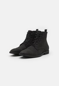 Pier One Botines con cordones - black