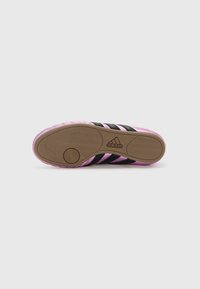 adidas Originals TAEKWONDO - Mokasīni - lilac/black