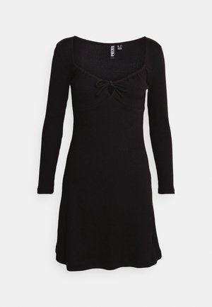 Pieces Petite, PCTEGAN TIE DRESS - Abito in maglia - black