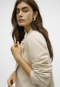 Vero Moda LANGER - Kratek plašč - oatmeal