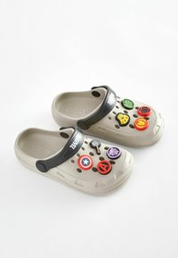 Thumbnail Image 3