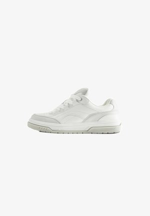 PULL&BEAR, STWD - TRAINERS - Skatová obuv - white