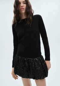 Mango Gonna a campana - black