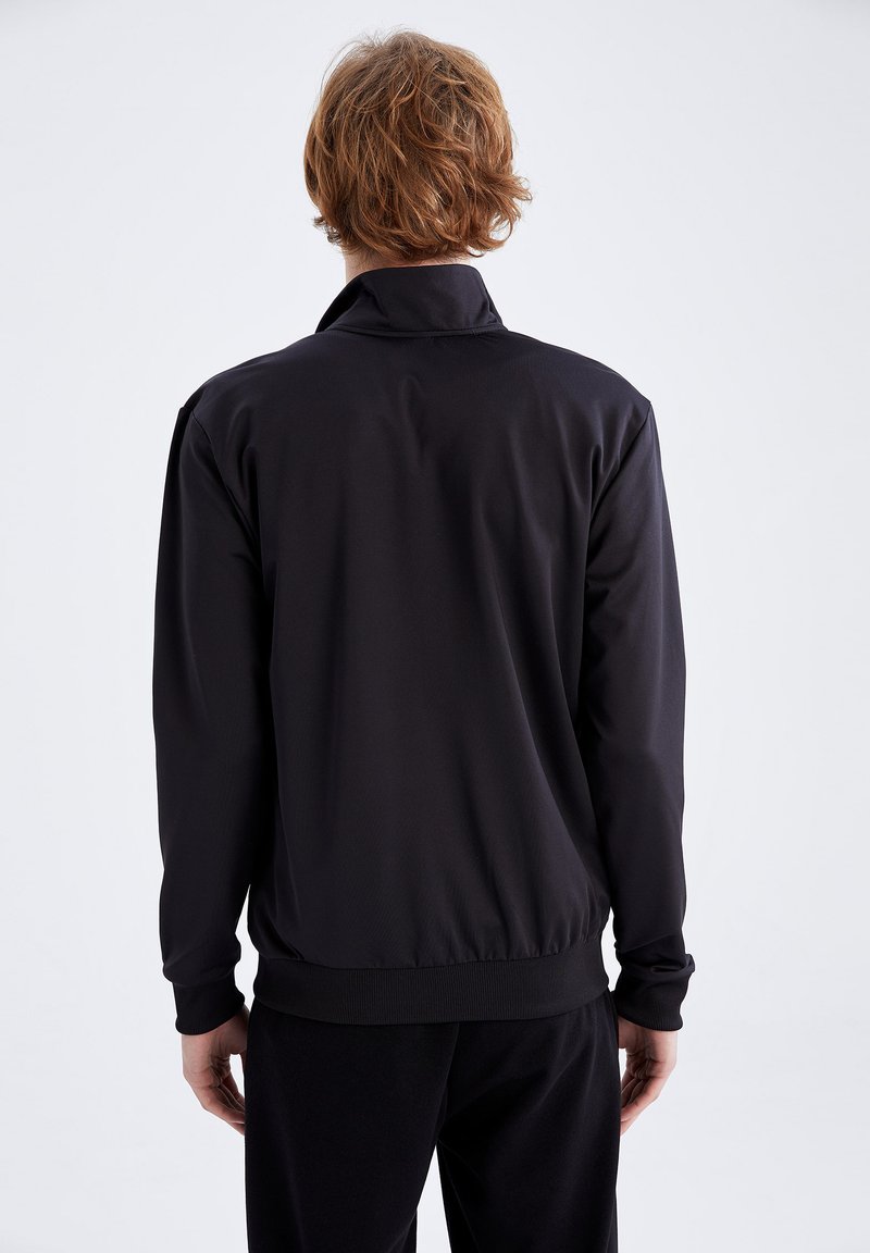 Herren Trainingsanzüge | DeFacto SLIM FIT Trainingsjacke black/schwarz - ZZ61071 Herren Trainingsanzüge | DeFacto SLIM FIT Trainingsjacke black/schwarz - ZZ61071