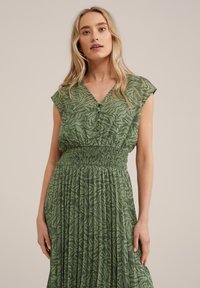 WE Fashion Denní šaty - green