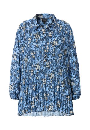 Modrá květinová blůza s dlouhými rukávy, plisovanou texturou, límečkem a zapínáním na knoflíky. Obsahuje světle modré, námořnické a krémové květinové vzory.