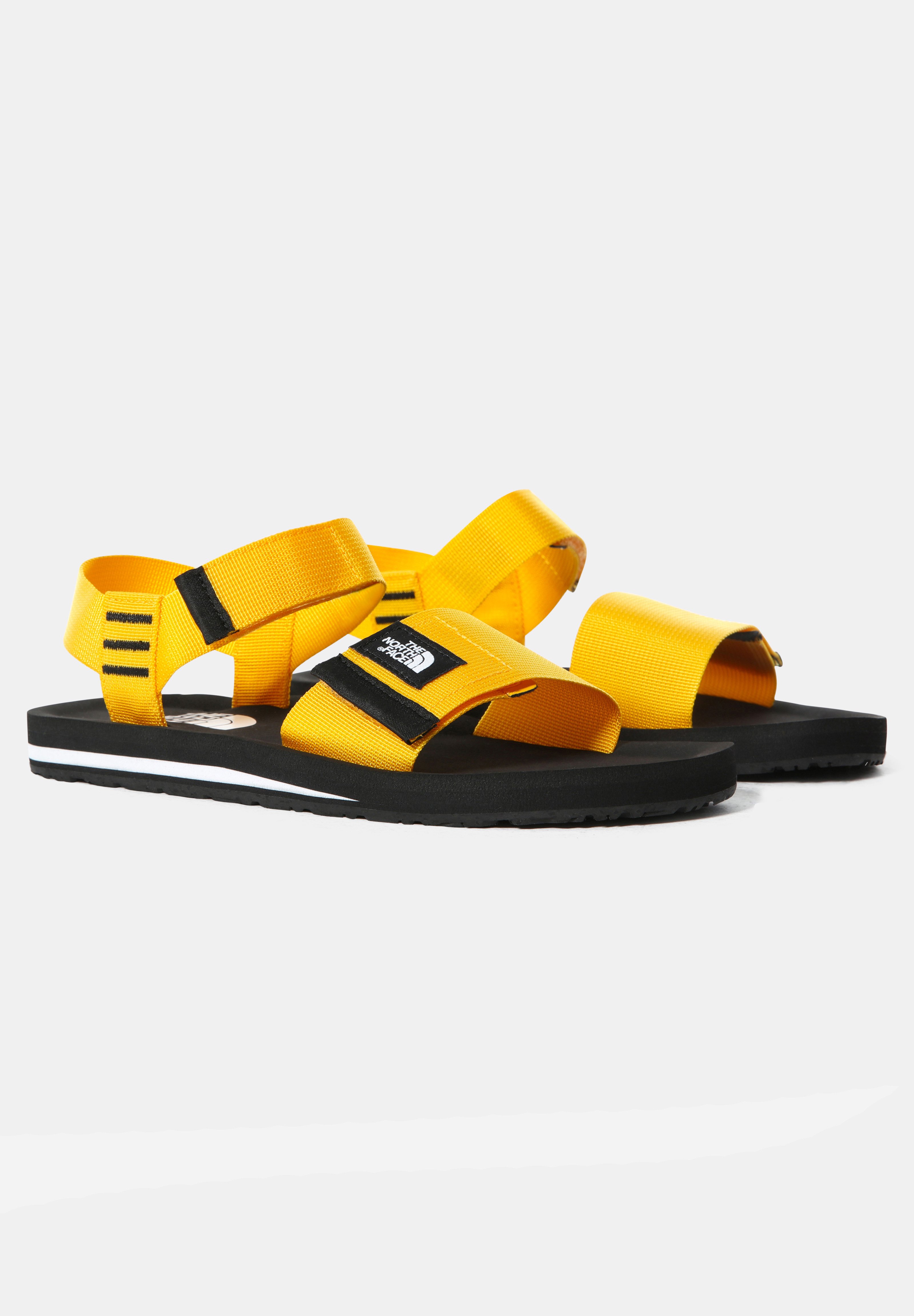 The North Face W SKEENA SANDAL - Sandalias de senderismo - summit gold tnf  black/mostaza - Zalando.es