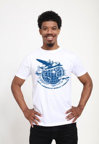 Henry Tiger - PAN AM FLYING AROUND THE WORLD - T-shirt imprimé - white Image miniature 1