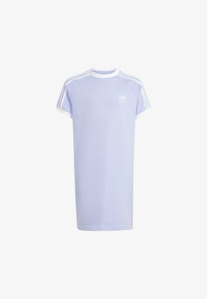 Hellviolettes Adidas T-Shirt-Kleid mit weißem Rundhalsausschnitt, Ärmelbündchen, drei weißen Streifen auf den Schultern und kleinem Logo auf der Brust.