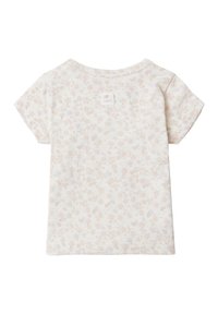 Korte mouwen kinder t-shirt in lichtcrème met pastel bloemenprint, ronde hals en klein merklabel op de achterkant. Zachte katoenen stof.