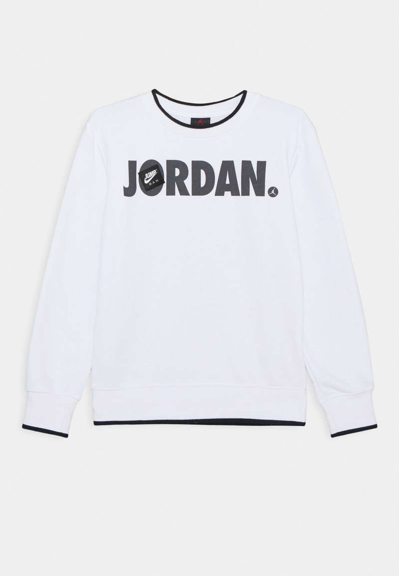 Sweat-shirt blanc avec le texte « JORDAN » en noir gras, accompagné d'un logo circulaire noir. Encolure et poignets côtelés avec bordure foncée.