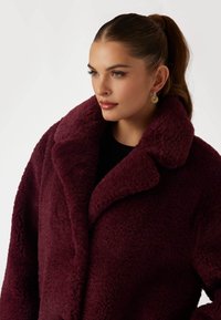 Guess Klassisk frakke - bordeaux