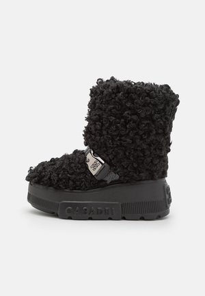 Platåstövletter - black